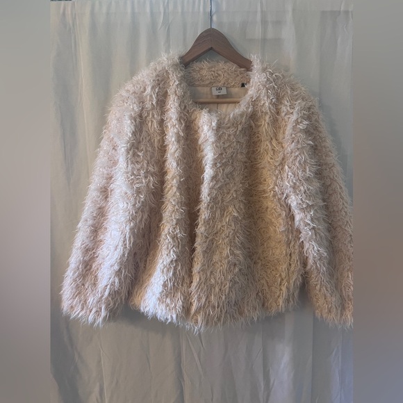 Cabi furry jacket cream color size Medium - Picture 3 of 14